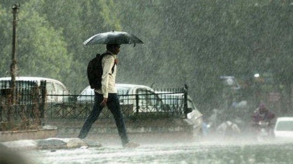 राजधानी दिल्ली, बिहार समेत इस राज्यों में आज मूसलाधार बारिश के साथ चलेगी आंधी- IMD