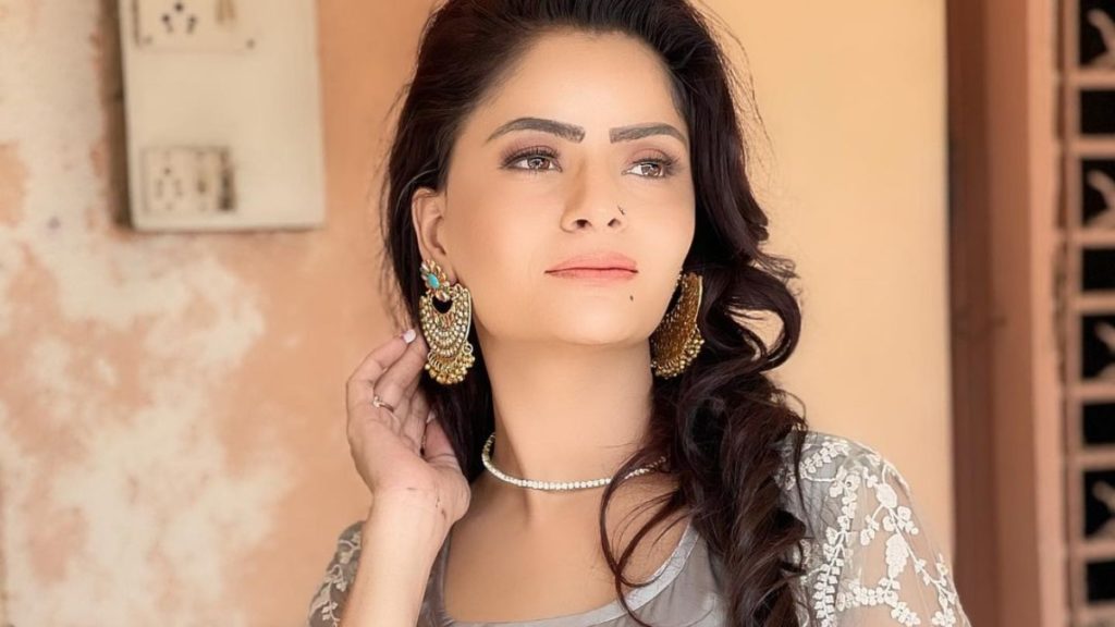 गहना वशिष्ठ का मुंबई पुलिस पर बड़ा आरोप, कहा- गिरफ्तारी से बचाने के लिए पुलिस वालों ने मांगे थे 15 लाख, दी थी धमकी