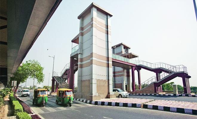 पटना मे पहला लिफ्ट वाला ओवरब्रिज बनकर हुआ तैया