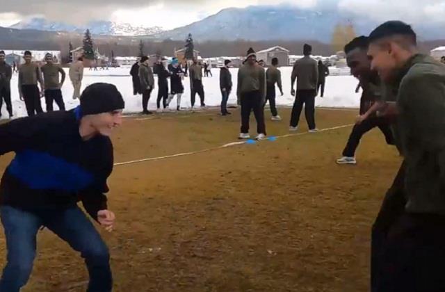 कबड्‌डी में भारतीय जवानों से आमने-सामने हुए अमेरिकी सैनिक