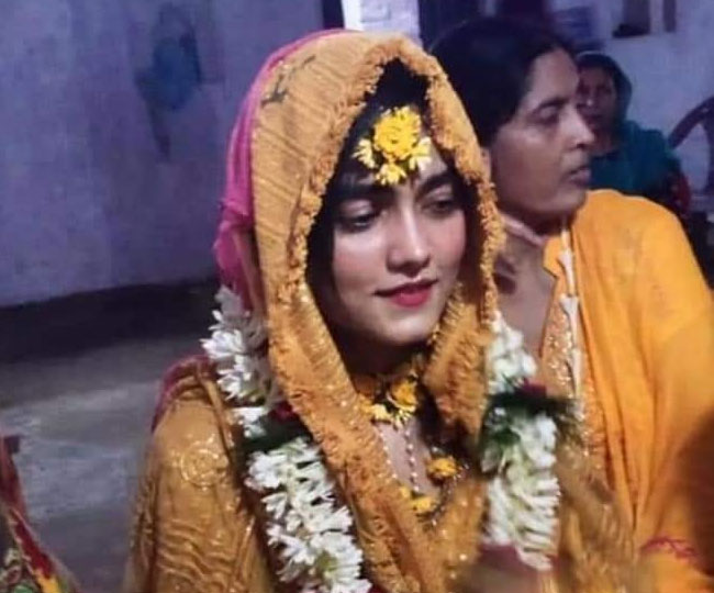 ओसामा की दुल्हन आयशा पेशे से चिकित्सक है।
