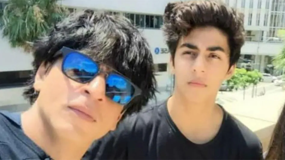 Aryan Khan family pic