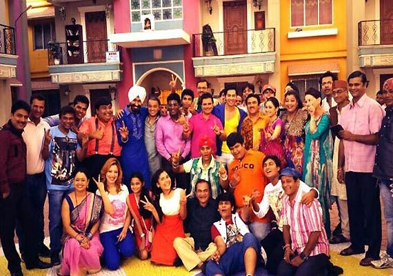 group photo of tarak mehta ka oolta chasma