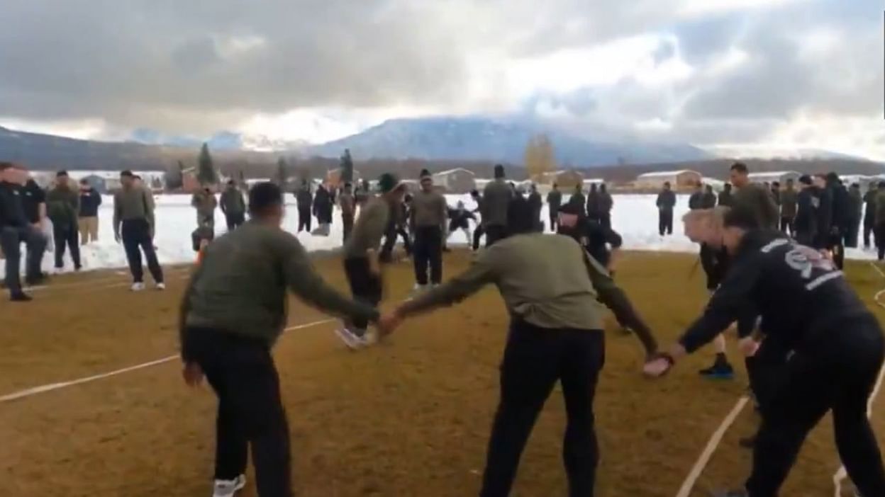 कबड्‌डी में भारतीय जवानों से आमने-सामने हुए अमेरिकी सैनिक