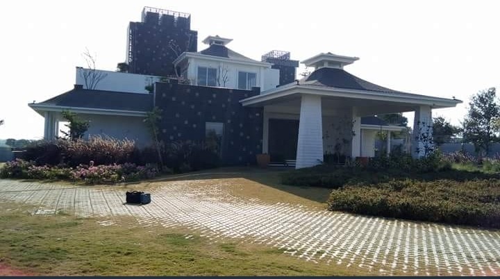 Farmhouse kailashpati