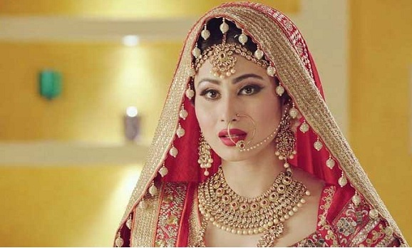 मौनी रॉय 