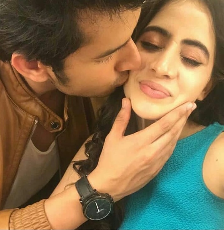 Paras kalnawat and urfi javed