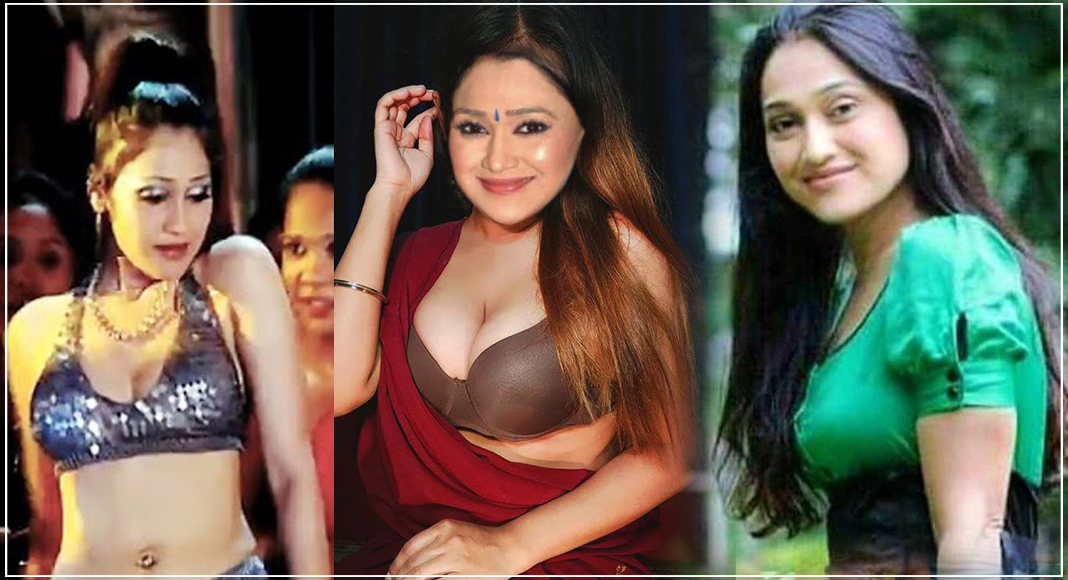 दिशा वकानी ने खुद को साबित करने के लिए अपने कैरीयर के शुरुआती दिनों मे काफी संघर्ष किया । आपको जानकर हैरानी होगी कि वे बॉलीवुड की कई बी-ग्रेड फिल्मों में काम कर चुकी हैं। इन फिल्मों के पोस्टर्स देखते ही आप कहेंगे कि बापूजी की संस्कारी बहू ने बोल्डनेस की कितनी हदें पार की हैं।