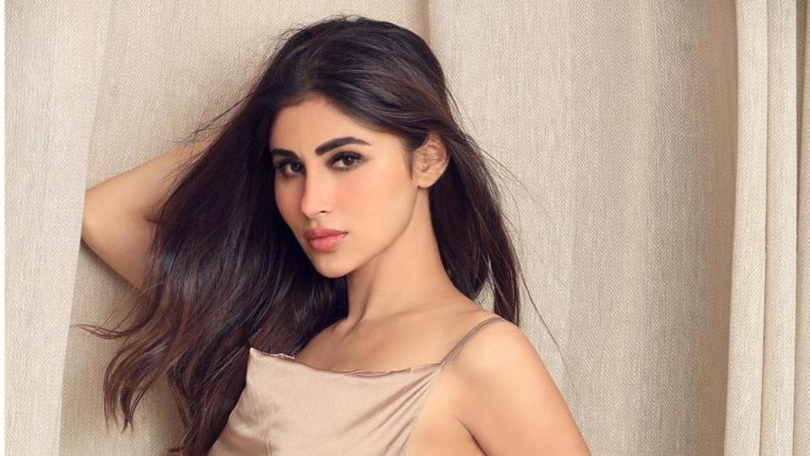 Mouni roy