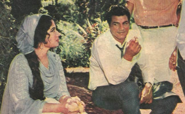 Meena kumari and dharmendra
