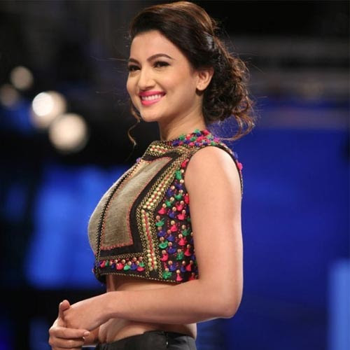 गौहर खान ऊप्स मोमेंट  