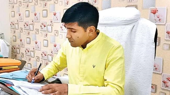 डीएम रहे योगेंद्र सिंह