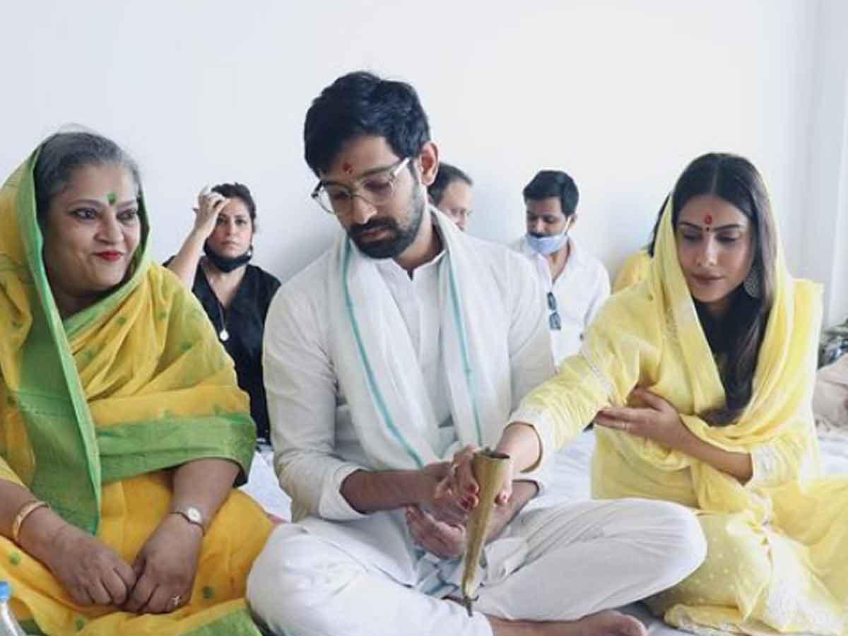 Vikrant Massey And Sheetal Thakur