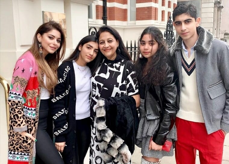 Kanika Kapoor Family