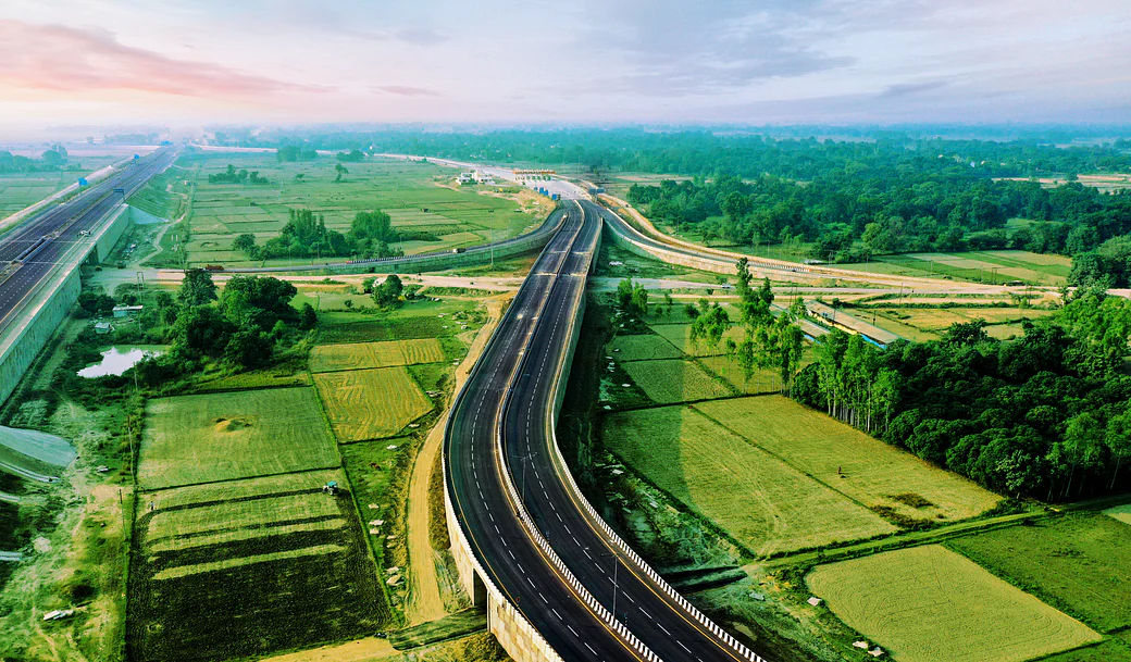 Poorvanchal Express Bhagalpur Via Patna To Gorakhpur