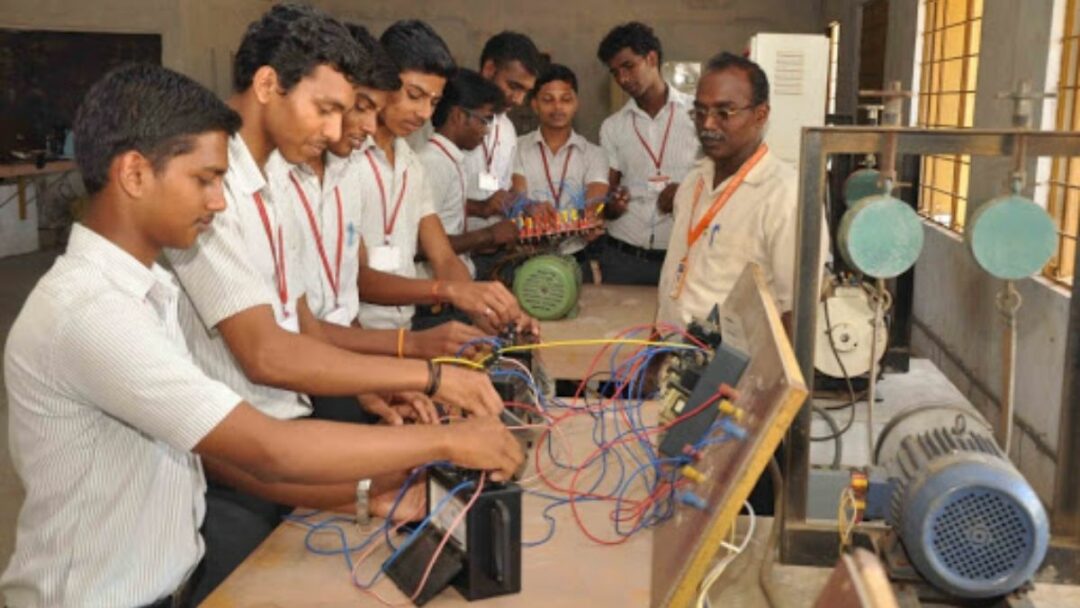 Employment For polytechnic or engineering in Bihar