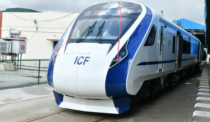 vande bharat train features