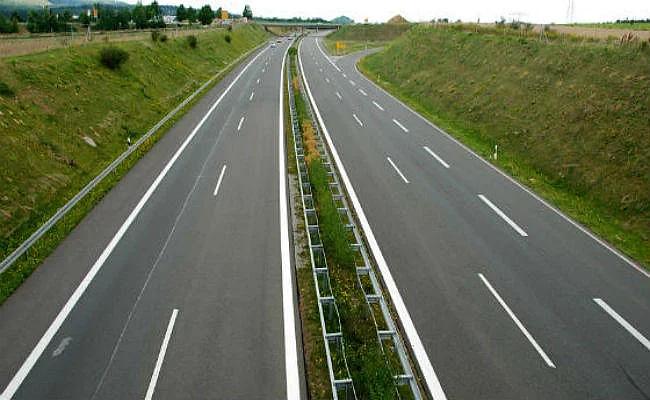 Ram Janki Fourlane Road