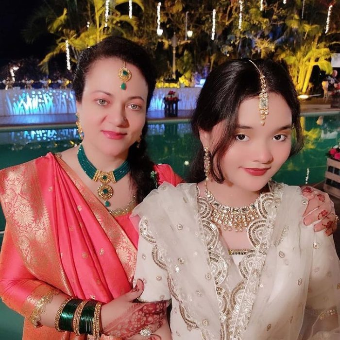 Mandakini Daughter Rabze Innaya Thakur
