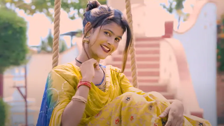 Farmani Naaz And Vanshika