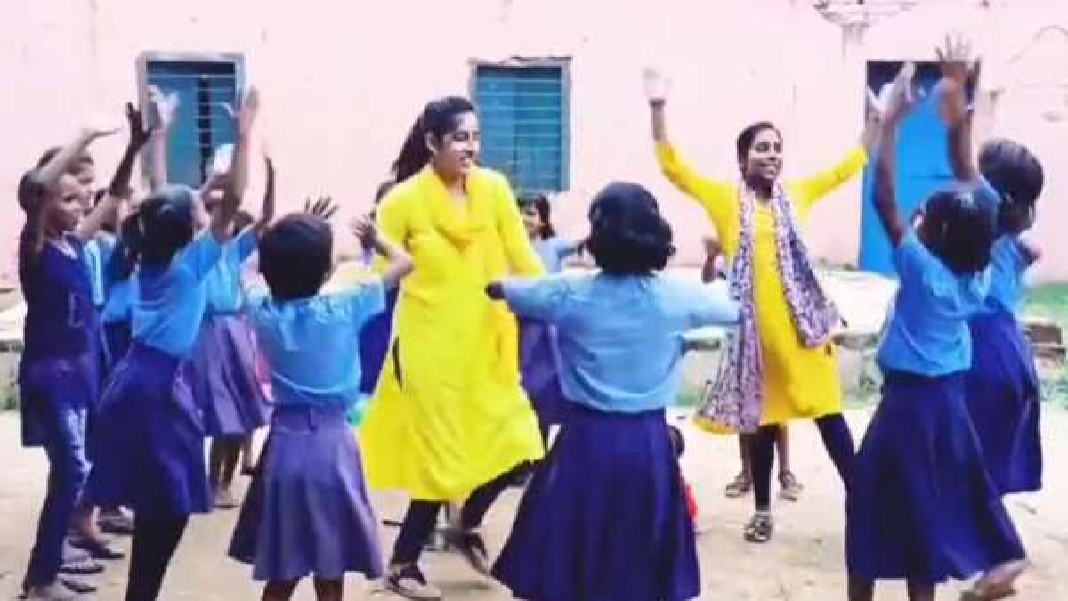 Bihar Dancing Teacher Khushboo