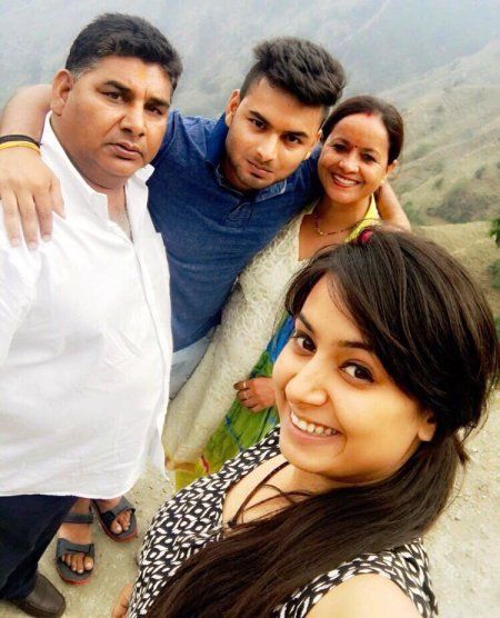 Rishabh Pant faimily