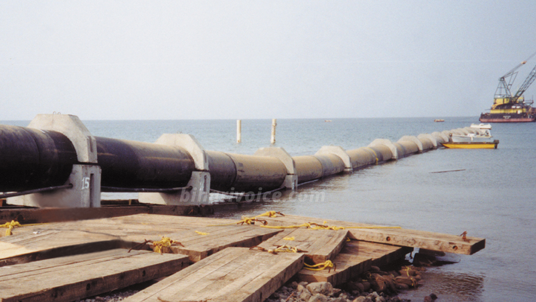 Oil Pipeline Through Ganga River