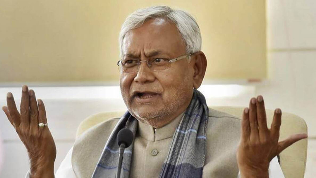 CM Nitish Hands Appointment Letters To Recruits