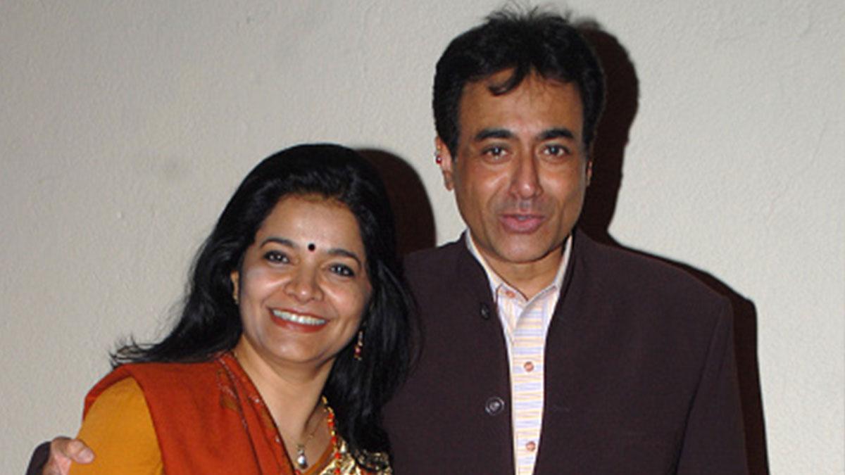 Nitish Bhardwaj and Smita Gate