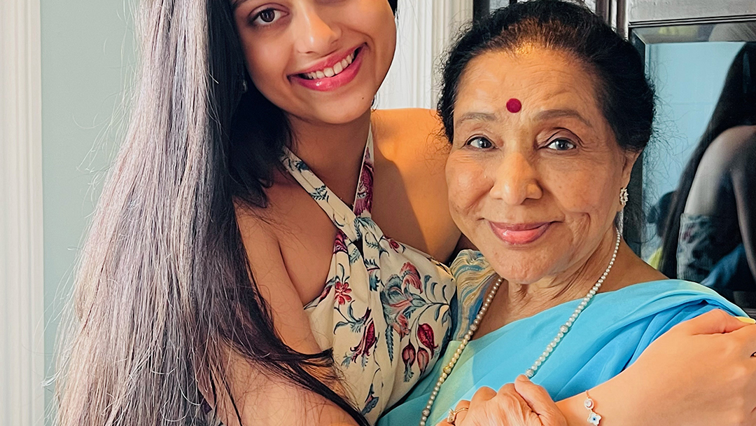 Asha Bhosle ki poti Zanai Bhosle