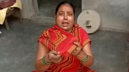 Akanksha Dubey Mother