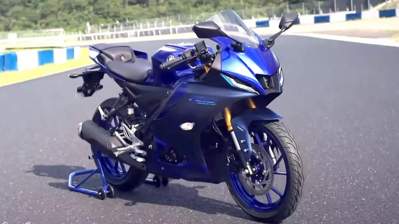 Yamaha R15 V4 Price And Feature