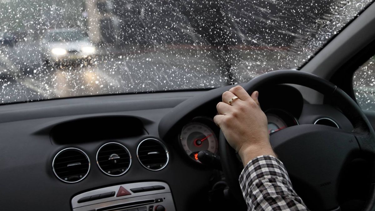 Car Driving Tips in monsoon