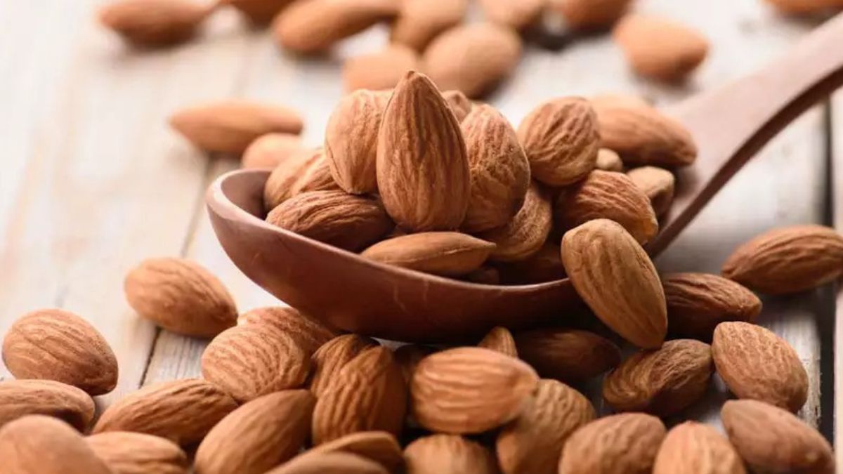 How many Almonds eat Everyday